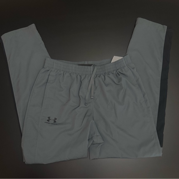 Under Armour Other - Men’s Under Armour Gray Pants Large